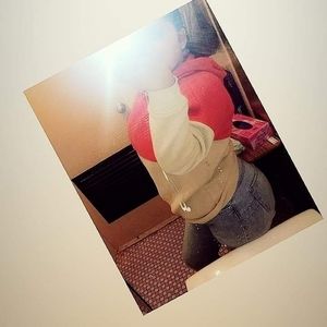 Meet your Posher, Daniela